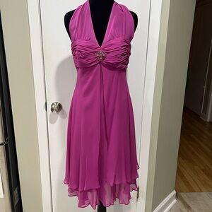 Elegant Pink Halter Dress with Jewel Accent Size 6
